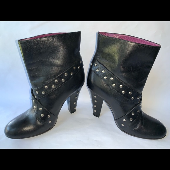 Marc Jacobs Black Leather Studded Ankle Boot - Picture 2 of 9